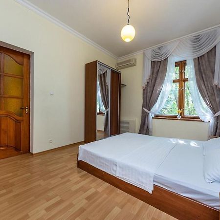 Alex Apartments Near Independence Square - Kiev Экстерьер фото