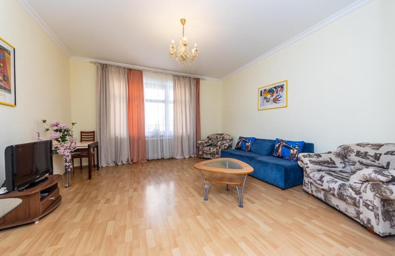Alex Apartments Near Independence Square - Kiev Экстерьер фото