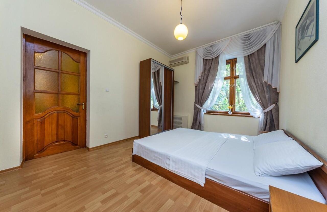 Alex Apartments Near Independence Square - Kiev Экстерьер фото
