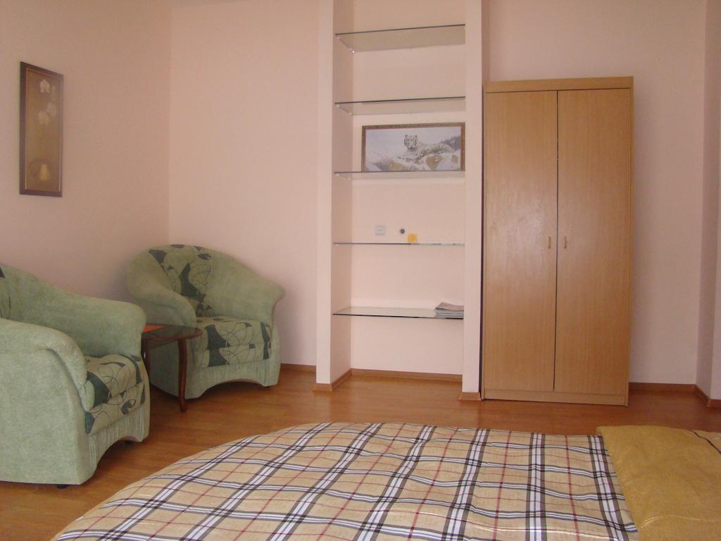 Alex Apartments Near Independence Square - Kiev Номер фото