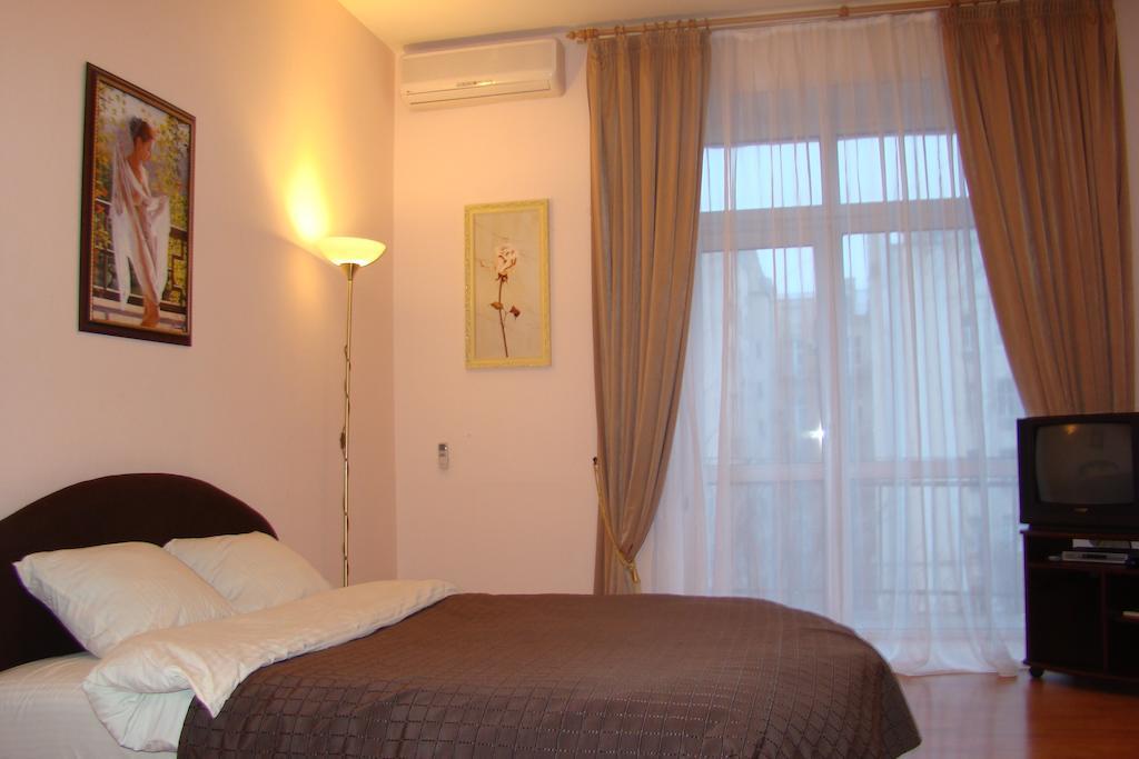 Alex Apartments Near Independence Square - Kiev Экстерьер фото