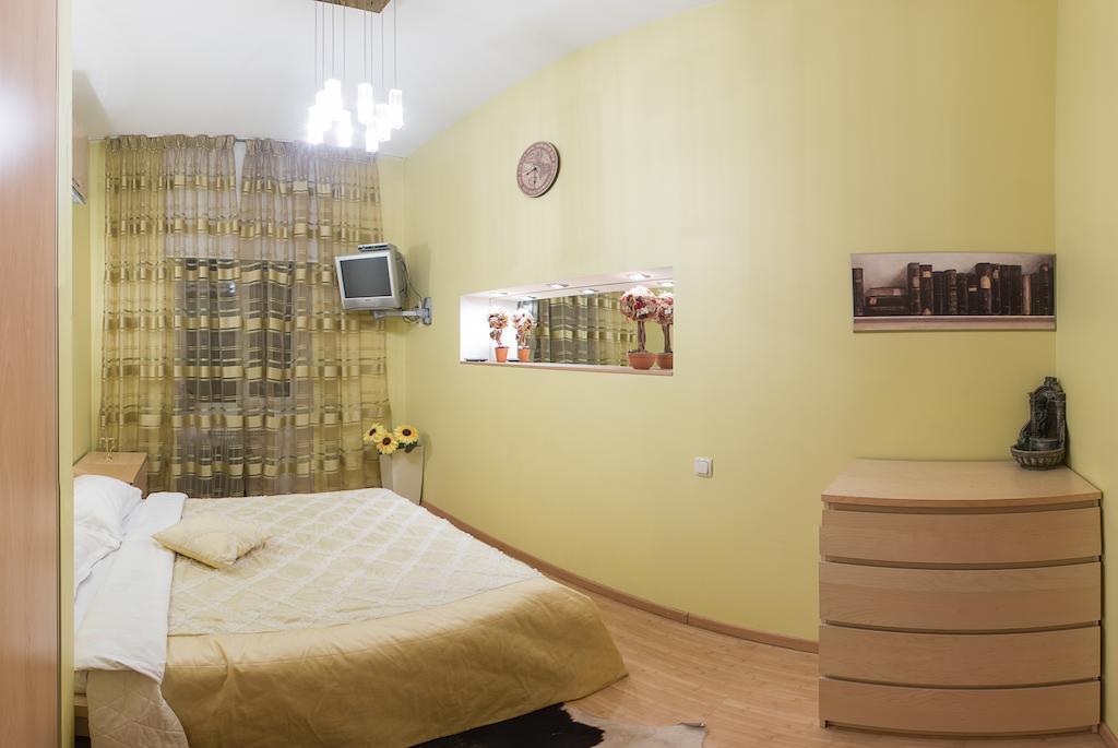 Alex Apartments Near Independence Square - Kiev Экстерьер фото